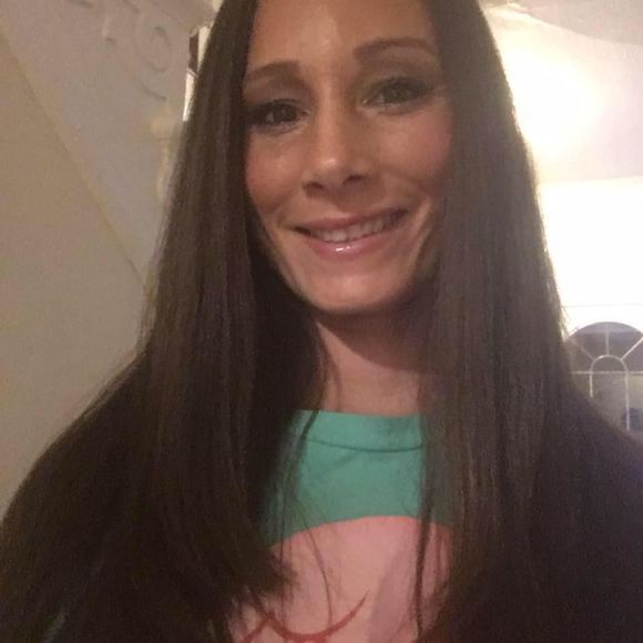 Meet your Posher, Sarah - Picture 1 of 1